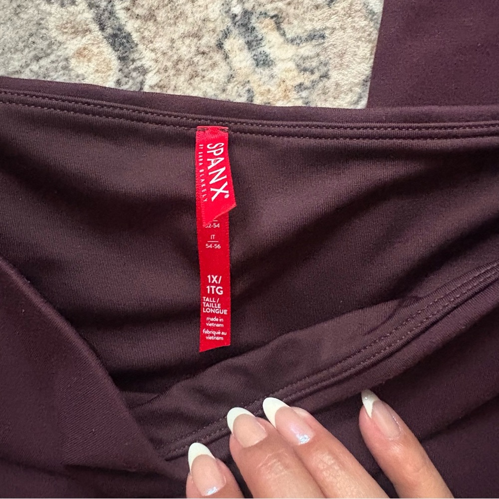 SPANX Ankle Length Ponte Leggings Split Hem Burgundy Size 1X Tall - Picture 3 of 6